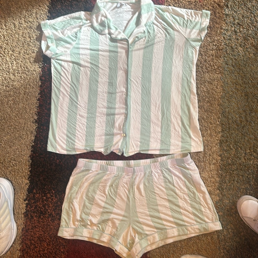 pajamas set! SIZE LARGE